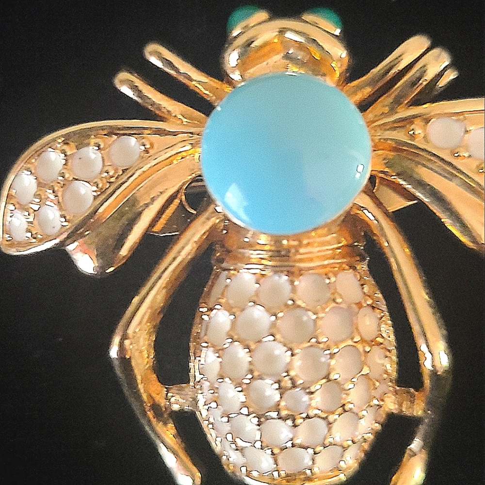Brooch